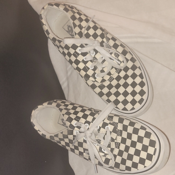 Youth Vans - Picture 2 of 6